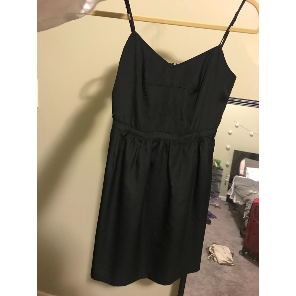 Classic black dress with pockets!!